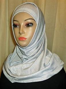Almira Hijab